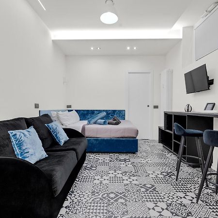 ミラノPab60 -Crescenzago-Luxury Blue Houseアパートメント エクステリア 写真